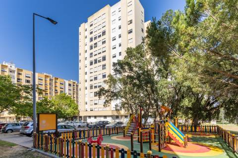 Apartamento T3 com vista panorâmica no monte Belo Norte, Setúbal