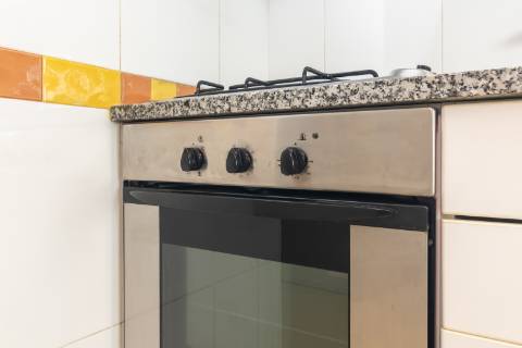 Apartamento T2 com elevador, parqueamento e arrecadação nas Manteigadas