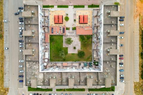 Apartamento T2 com elevador, parqueamento e arrecadação nas Manteigadas