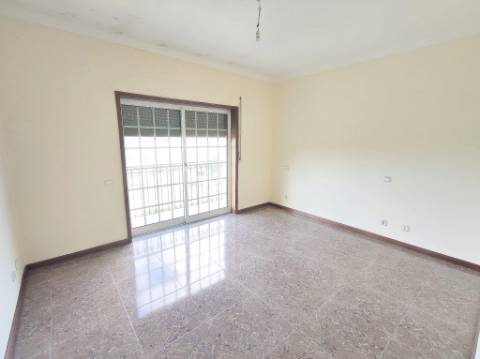 Apartamento T3 em Carregosa
