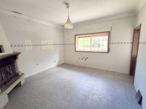 Apartamento T3 em Carregosa