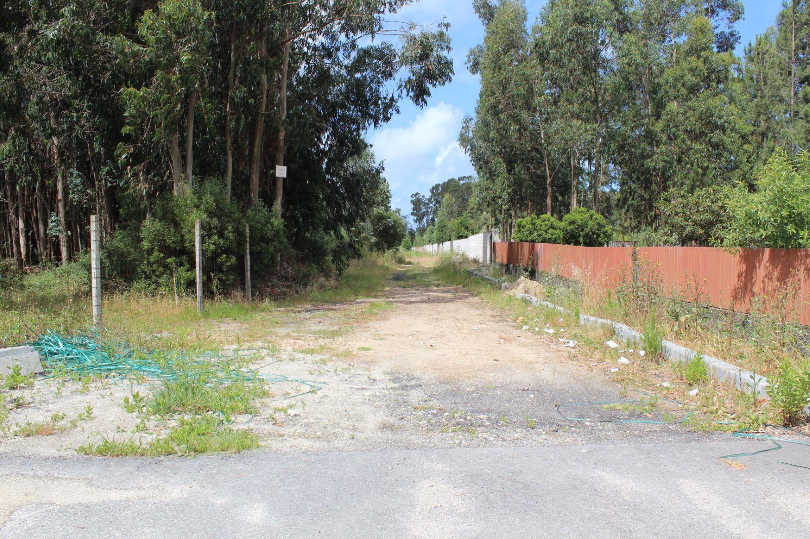 Terreno para construção com 4.080 m2 em Rio Meão
