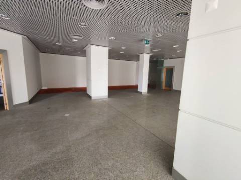 Loja em Aveiro - Com Cave