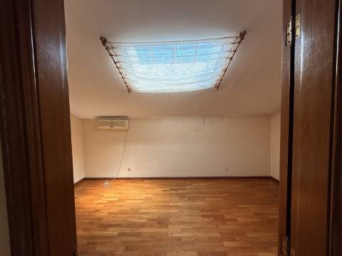 Duplex T4 em São João da Madeira