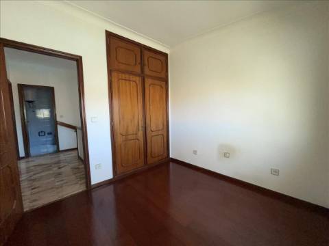 Moradia T3 em Arcozelo
