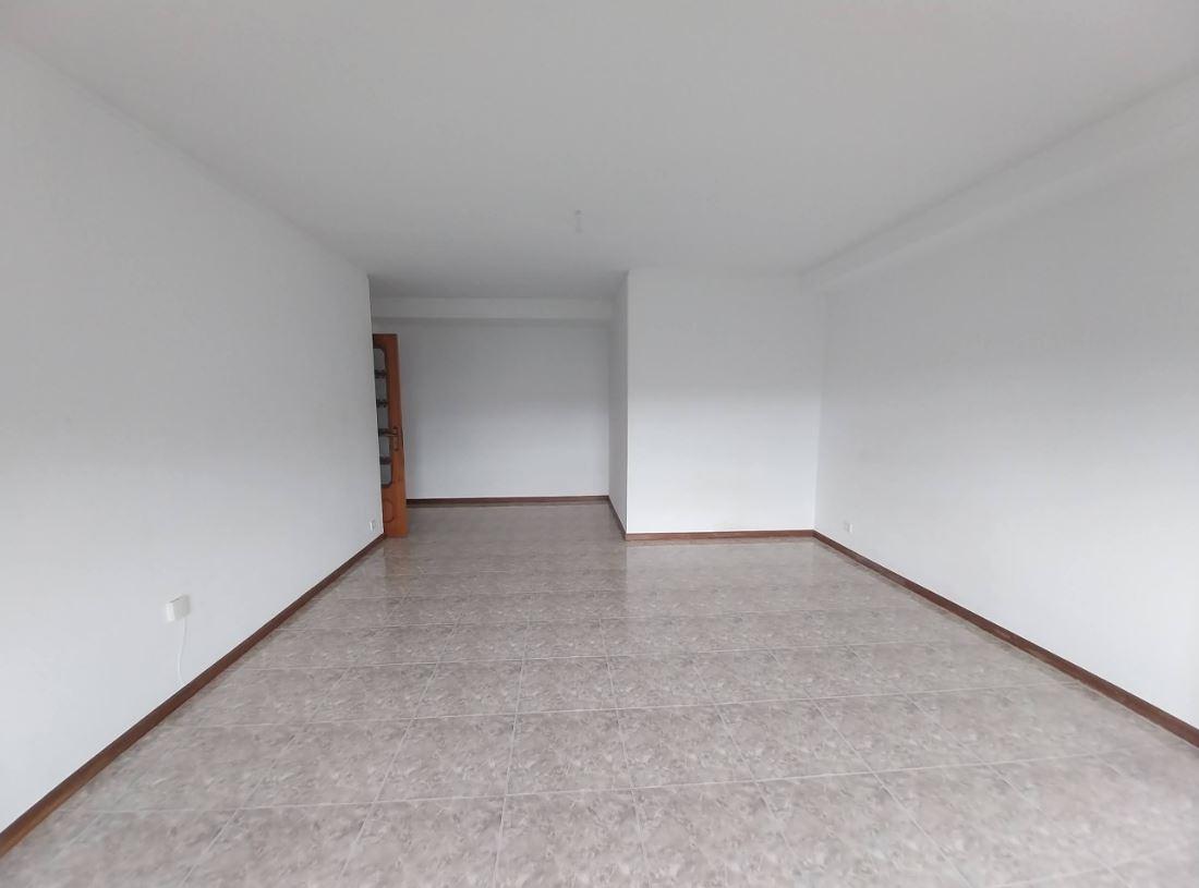 Apartamento T2 em Vilar do Paraíso
