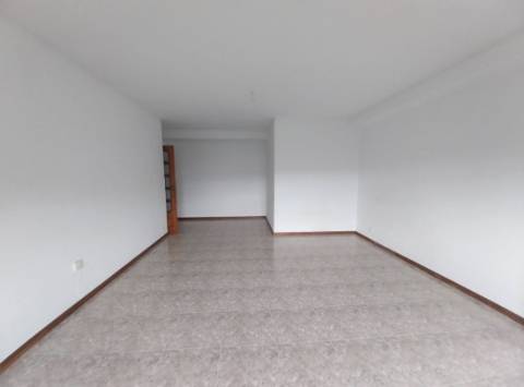 Apartamento T2 em Vilar do Paraíso