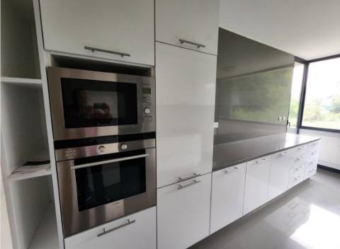 Apartamento T4 em Vilar do Paraíso