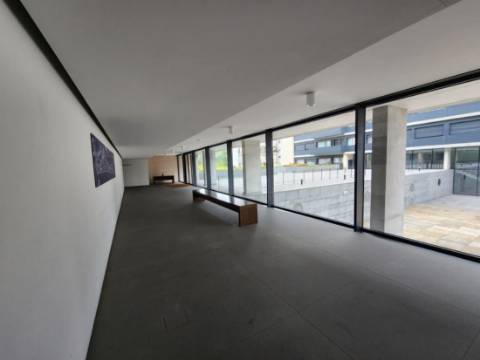 Apartamento T4 em Vilar do Paraíso