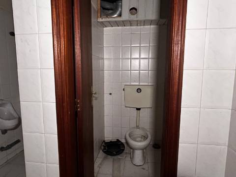 Loja em Paredes