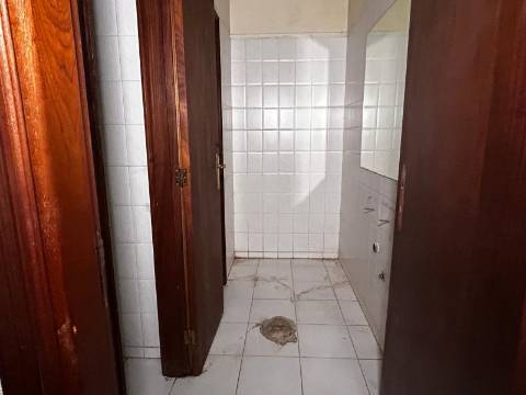 Loja em Paredes