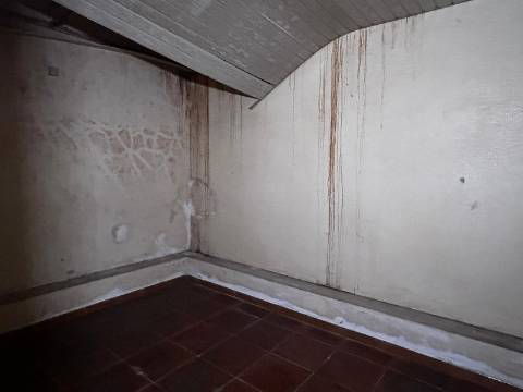 Loja em Paredes