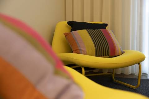 Apartamento T3 com varanda, suite, garagem dupla e arrecadação.
