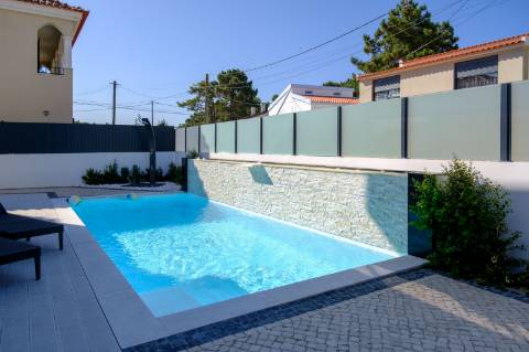 || Moradia de Luxo || T4 com Piscina || Aroeira ||