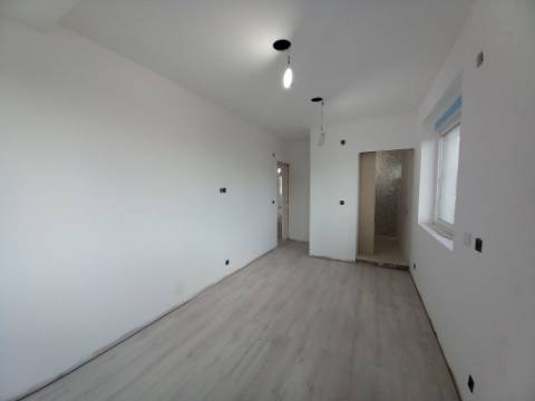 OPORTUNIDADE! T4 TOTALMENTE REMODELADO | EXCELENTE INVESTIMENTO