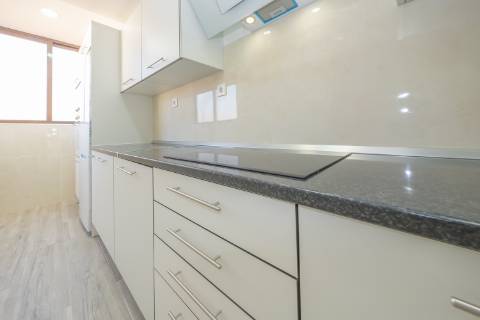 | T3 DUPLEX REMODELADO | 100M DA PRAIA | COSTA DA CAPARICA |