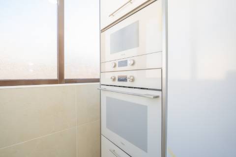| T3 DUPLEX REMODELADO | 100M DA PRAIA | COSTA DA CAPARICA |
