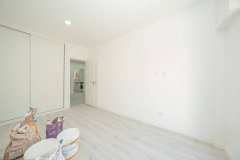 | T3 DUPLEX REMODELADO | 100M DA PRAIA | COSTA DA CAPARICA |