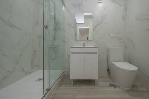 | T3 DUPLEX REMODELADO | 100M DA PRAIA | COSTA DA CAPARICA |