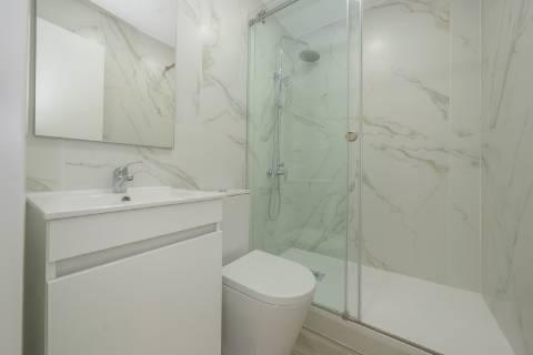 | T3 DUPLEX REMODELADO | 100M DA PRAIA | COSTA DA CAPARICA |