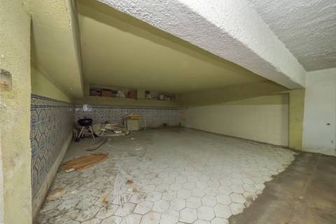 | T3 DUPLEX REMODELADO | 100M DA PRAIA | COSTA DA CAPARICA |