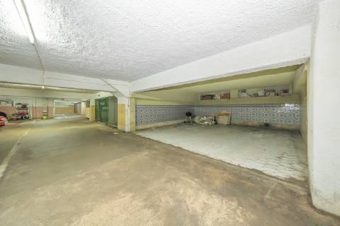 | T3 DUPLEX REMODELADO | 100M DA PRAIA | COSTA DA CAPARICA |