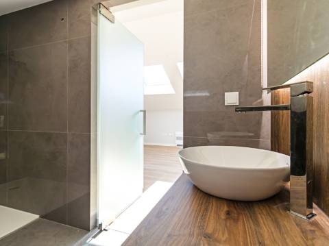 Elegância e Conforto num Duplex T3+1 com Mezanine em Carcavelos - O Espaço dos Seus Sonhos