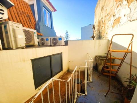|| OPORTUNIDADE INVESTIMENTO | Prédio em Alcântara | PARA REMODELAÇÃO TOTAL ||