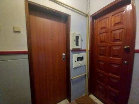 Apartamento T1 EM REMODELAÇÃO TOTAL no Coração da Baixa da Banheira