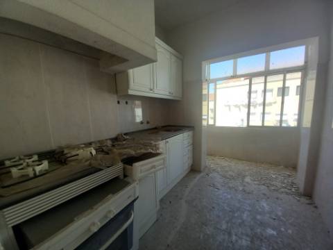 Oportunidade de Investimento | APARTAMENTO T1 | Baixa da Banheira
