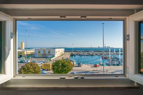 | PRÉDIO 3 PISOS | ZONA RIBEIRINHA | VISTA RIO SADO |