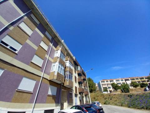 | Apartamento T2 | Central | Cova da Piedade |