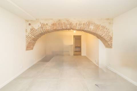 | Maravilhoso Prédio | 3 pisos | Centro Histórico de Setúbal | Garagem |