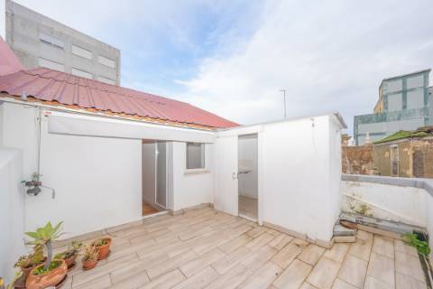 | Maravilhoso Prédio | 3 pisos | Centro Histórico de Setúbal | Garagem |