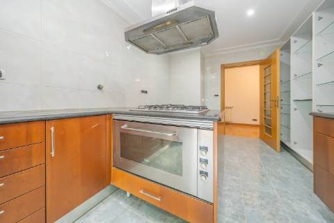 | T2 em Vila Franca de Xira | 142 m2 | Piscina | Edifício Varandas da Lezíria |