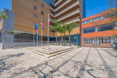 | T2 em Vila Franca de Xira | 142 m2 | Piscina | Edifício Varandas da Lezíria |