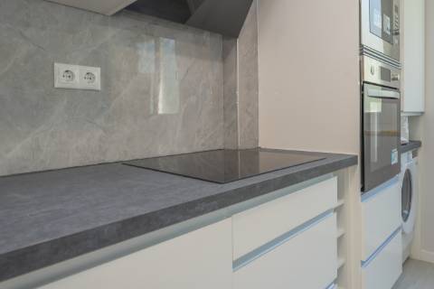 | Apartamento T2 | REMODELADO | Benfica |