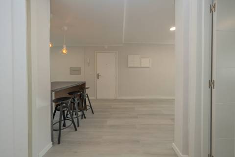 | Apartamento T2 | REMODELADO | Benfica |