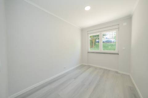 | Apartamento T2 | REMODELADO | Benfica |