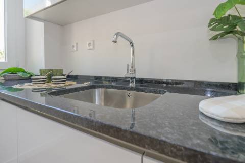 | Apartamento T3 | REMODELADO | SUÍTE | Rua República da Bolívia |