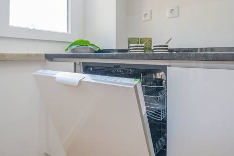 | Apartamento T3 | REMODELADO | SUÍTE | Rua República da Bolívia |