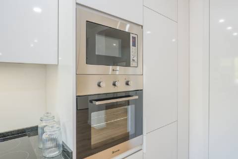 | Apartamento T3 | REMODELADO | SUÍTE | Rua República da Bolívia |