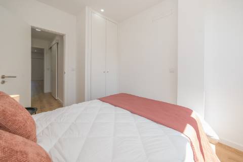 | Apartamento T3 | REMODELADO | SUÍTE | Rua República da Bolívia |
