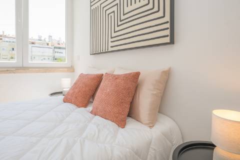| Apartamento T3 | REMODELADO | SUÍTE | Rua República da Bolívia |