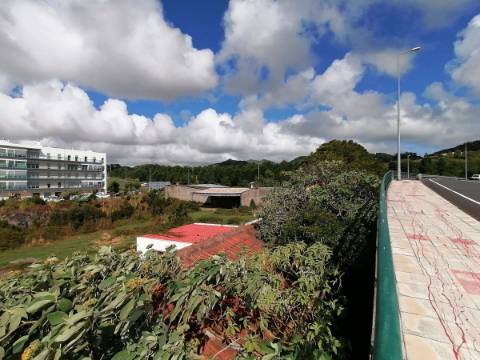 Terreno para EMPREENDIMENTO URBANÍSTICO em PRIME ZONE de Ponta Delgada