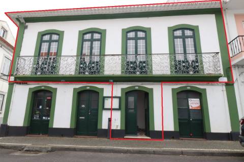 Apartamento T3 Duplex no Centro de Angra do Heroísmo