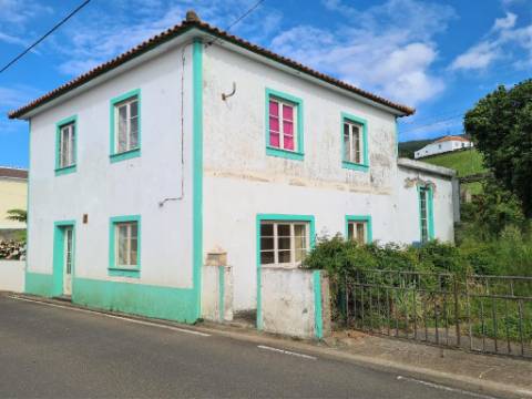 Moradia T3 na Serreta em Angra do Heroísmo