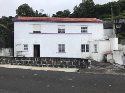 Apartamento T1 com VISTA MAR na Calheta ilha de São Jorge