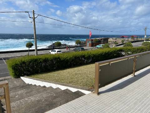 MORADIA ISOLADA COM VISTA MAR DIRETA