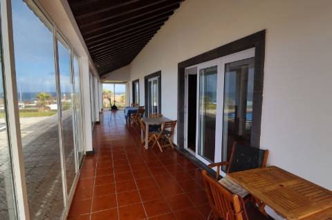 Oportunidade Única - Moradia com Vista Deslumbrante nos Mosteiros!